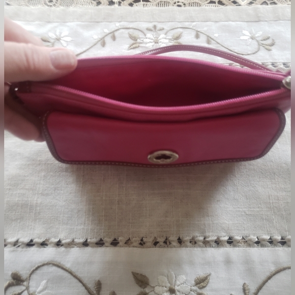 Coach Really Cute pink wristlet Used - Picture 7 of 9